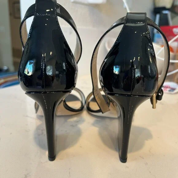 Jimmy Choo Edina Black Patent Leather heel - Picture 4 of 7